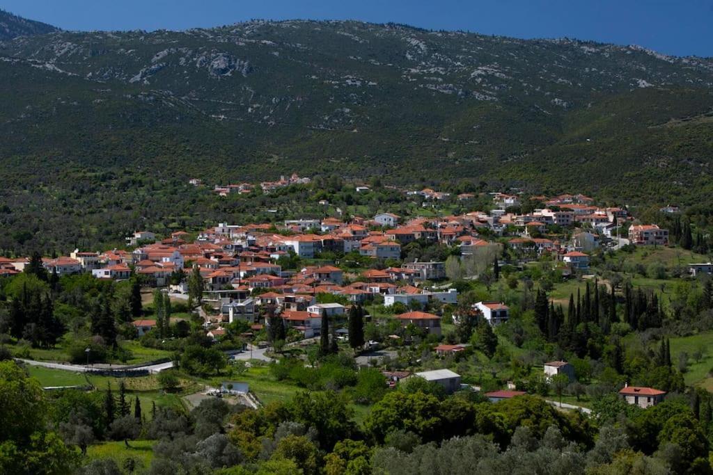 La Nature Konistres Exterior photo