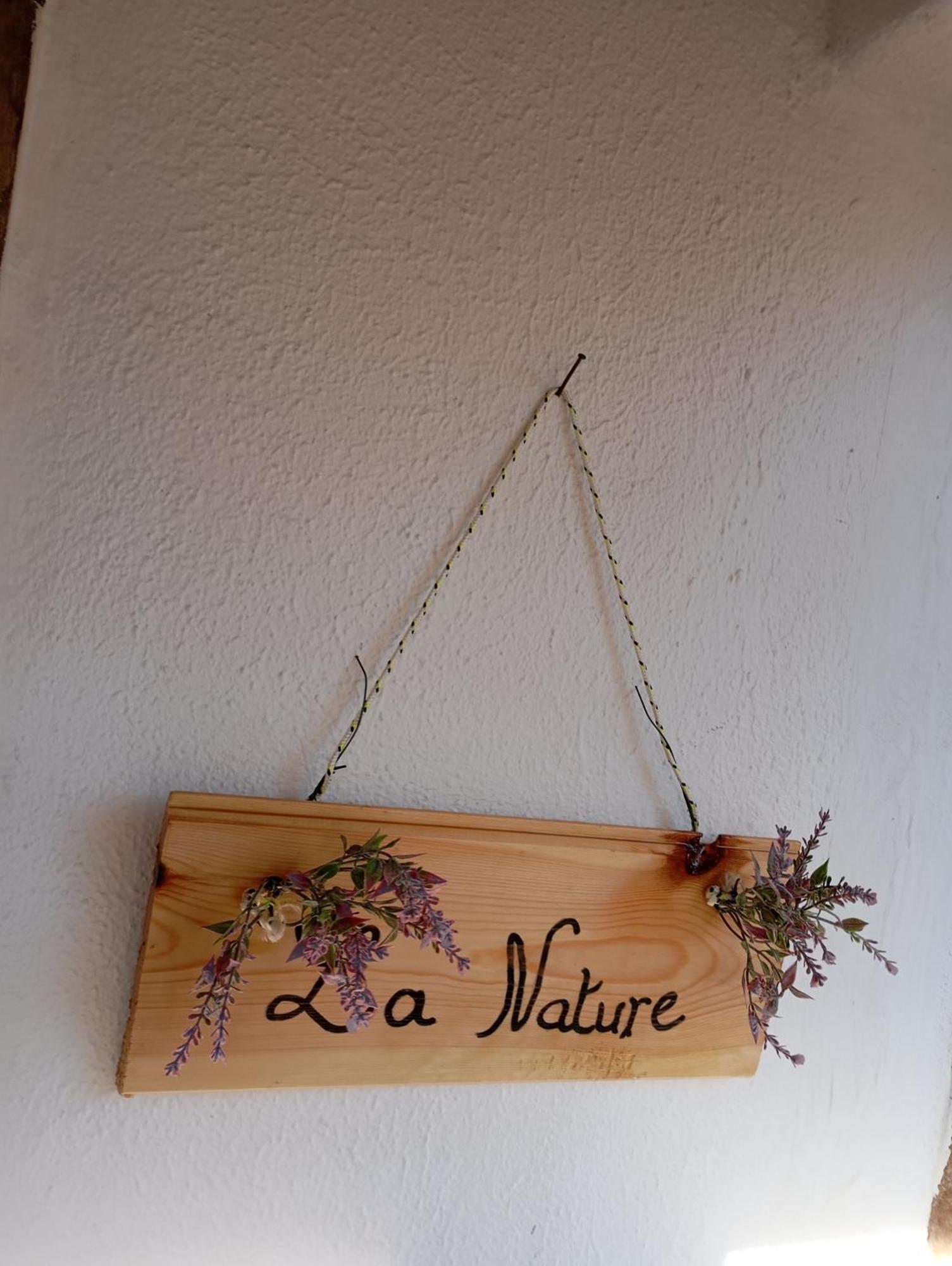 La Nature Konistres Exterior photo